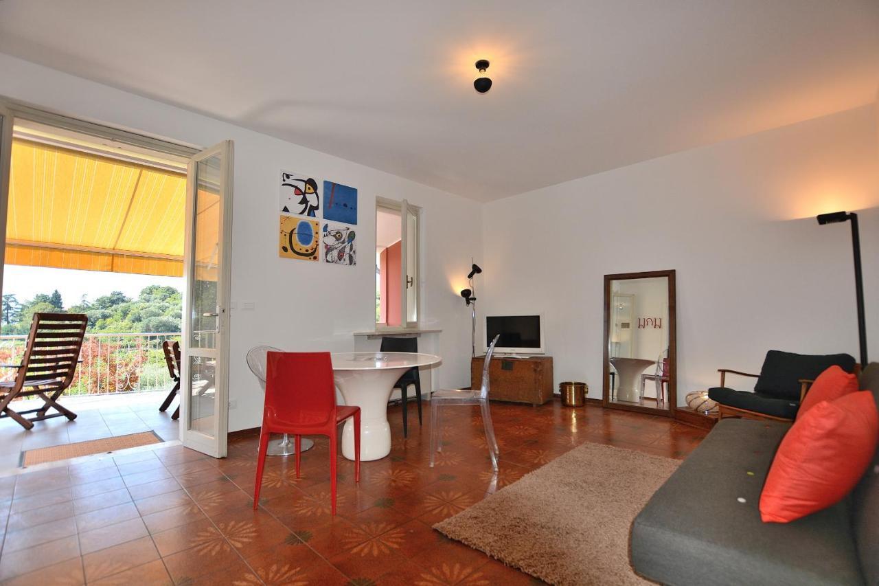 Apartment Joan Miro With Pool Bardolino Eksteriør billede