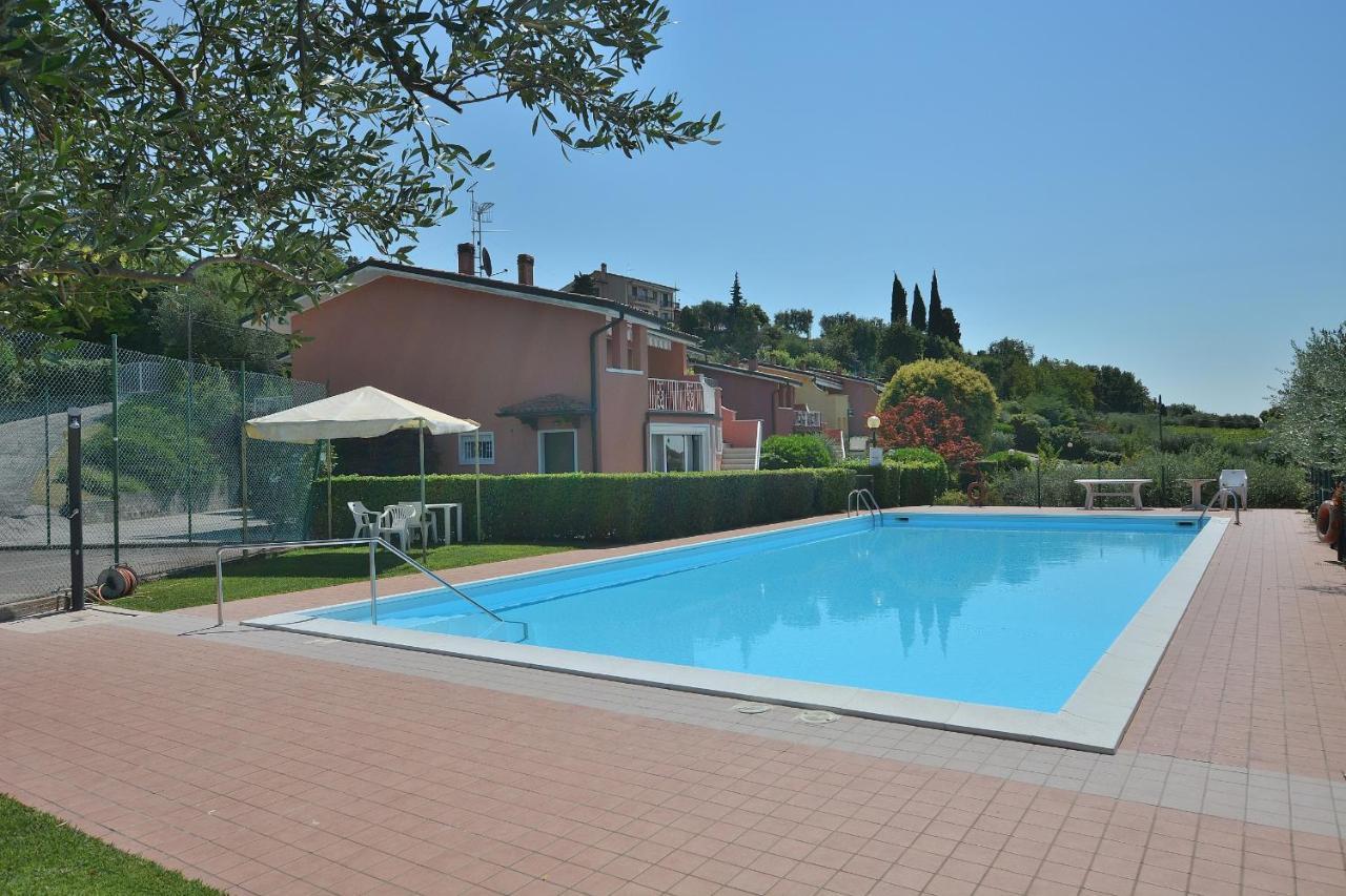 Apartment Joan Miro With Pool Bardolino Eksteriør billede
