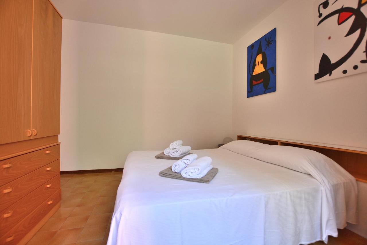 Apartment Joan Miro With Pool Bardolino Eksteriør billede